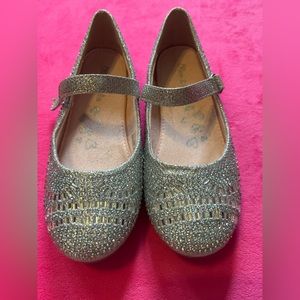Little Girls Silver Sparkle Shoes!